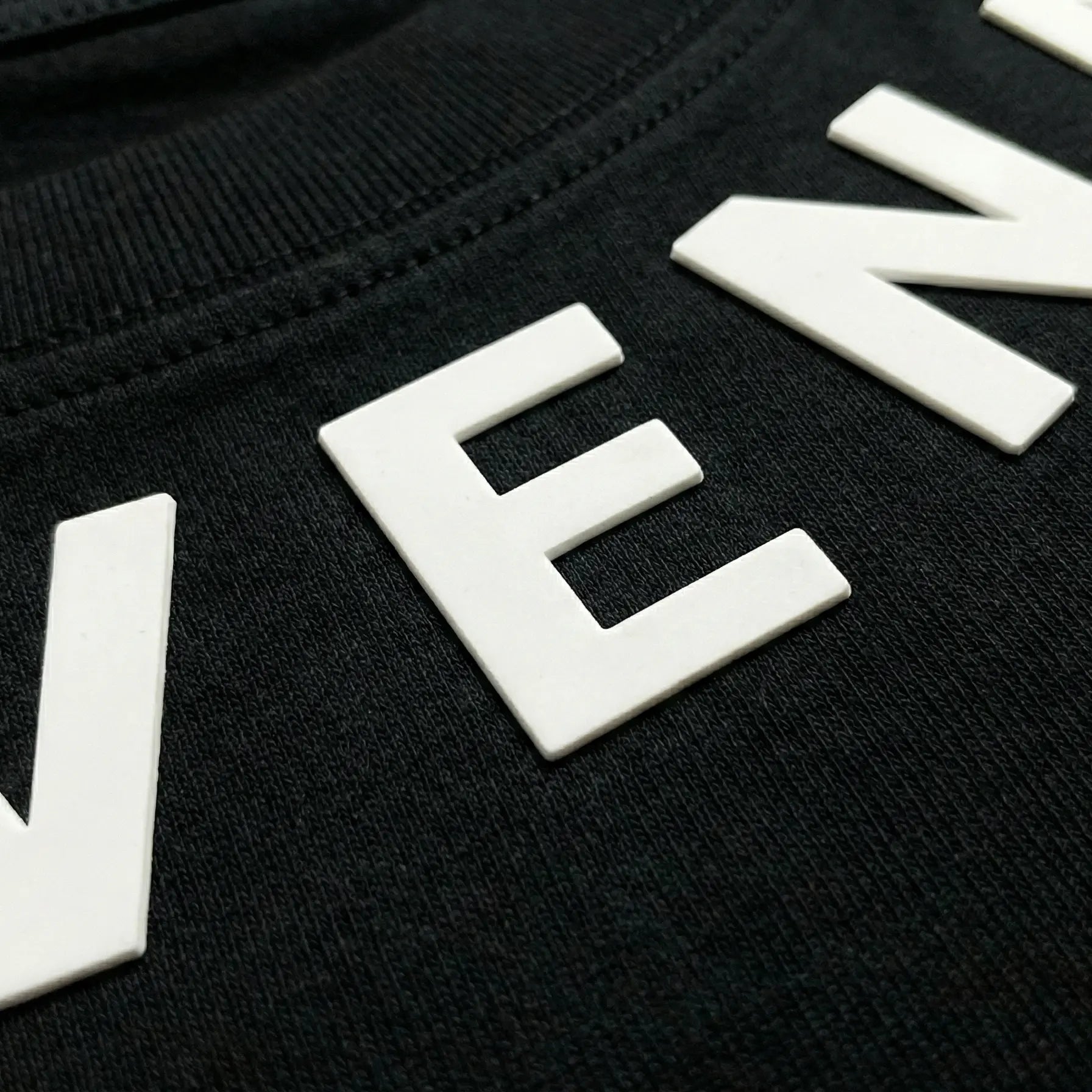 Signature Arc Tee - Carbon Black